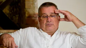 Mircea DINESCU, după audierea la Parchetul General în dosarul Revoluţiei: „Iliescu nu este marele manipulator. Iliescu a fost manipulat“