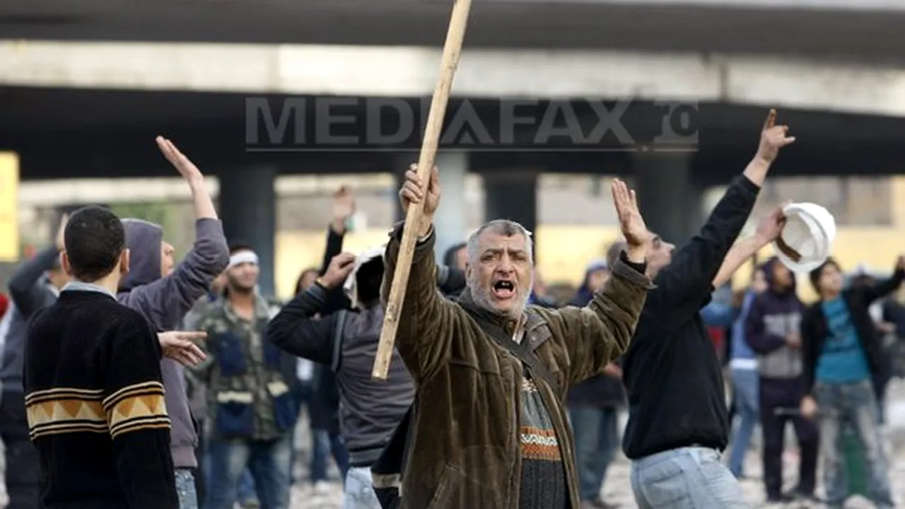 Regimul Hosni Mubarak a recrutat militanţi care să agreseze protestatarii adunaţi la Cairo