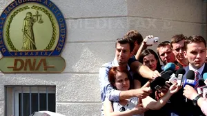 DNA: Dan Şova, pus sub control judiciar, pentru fals în înscrisuri, evaziune şi spălare de bani