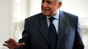 Iliescu: Suntem într-o situaţie similară celei de după căderea Guvernului Roman