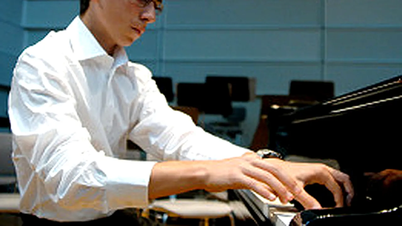 La doar 16 ani, Teo Gheorghiu debutează la Royal Festival Hall din Londra
