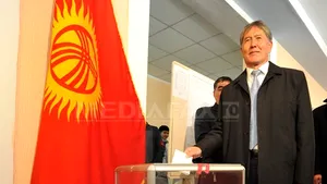 Fostul lider al Kîrgîzstanului, Almazbek Atambaiev, s-a predat, la o zi după o tentativă eşuată de prindere a sa