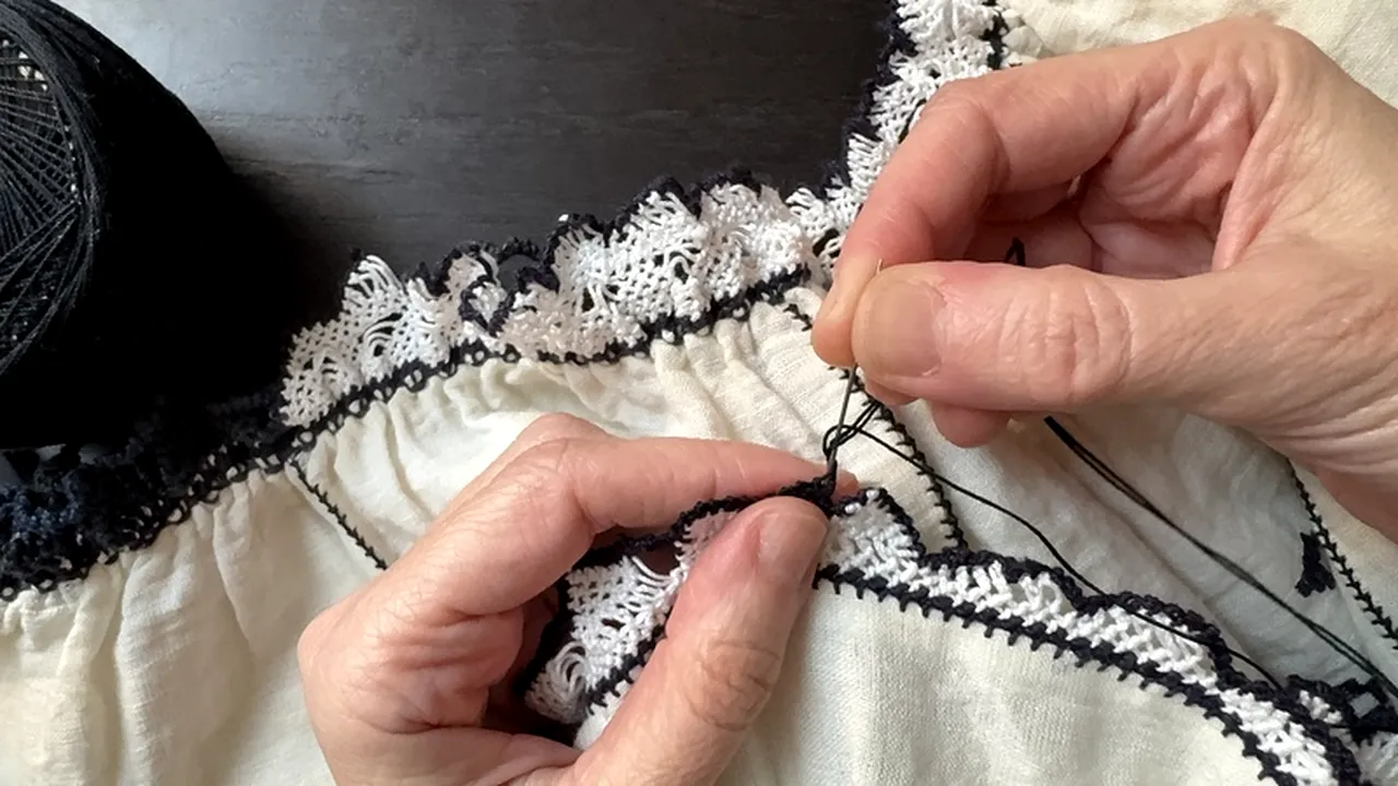 O tradiție cusută cu răbdare intră în cursa UNESCO. România, parte dintr-un dosar cultural comun cu Turcia și Albania