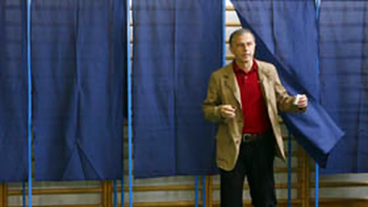 Geoană a votat la ambele scrutine şi mizează pe un scor bun pentru PSD