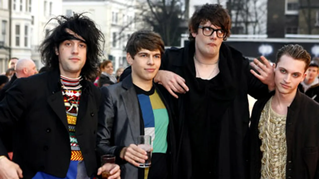 The Klaxons concertează în premieră în România, la B'estfest