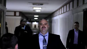 Anchetă la ICCJ după ce un grefier l-a ajutat pe Voicu să intre la proces pe o intrare secundară