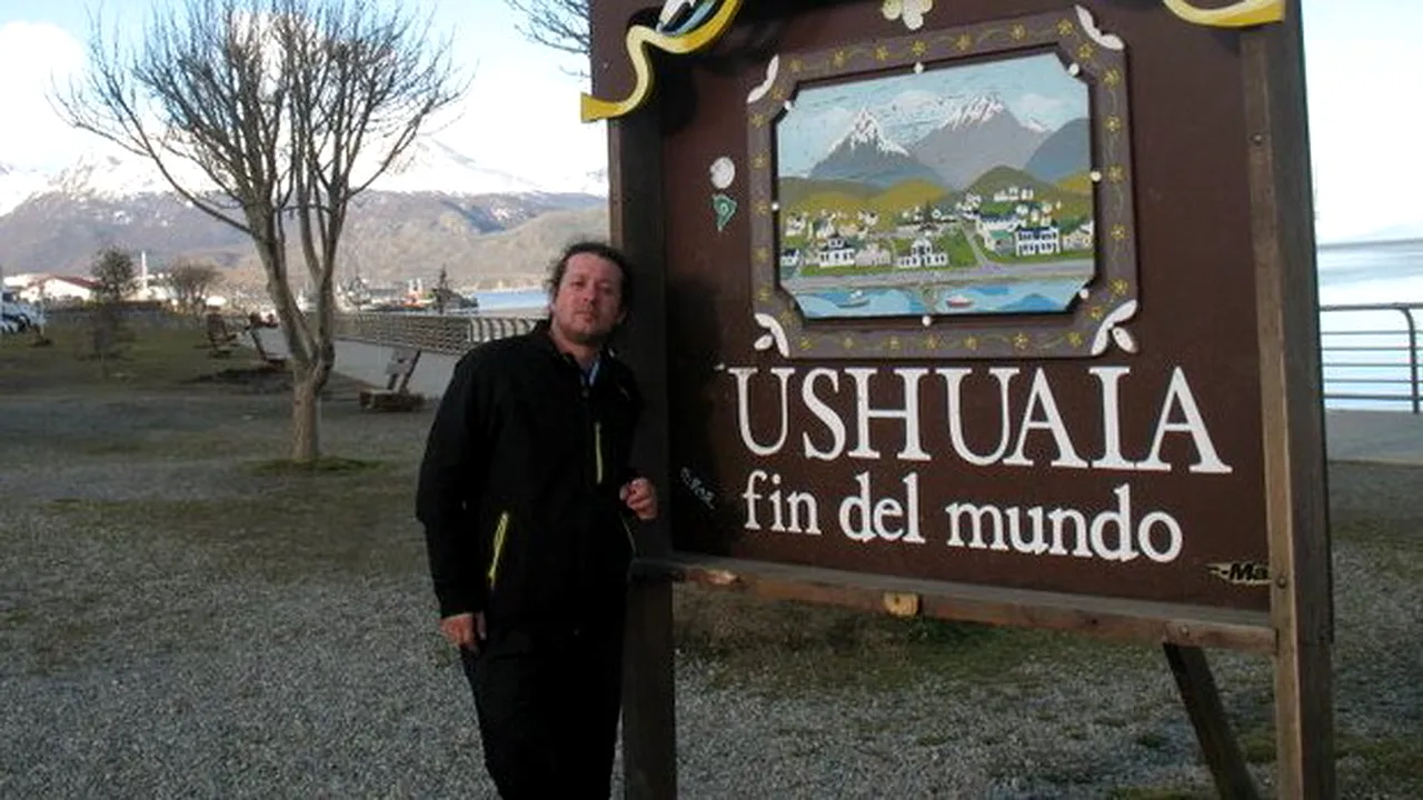 Cred că cel mai mult mi-a plăcut 2004, care a fost, probabil, cel mai greu an pentru presă, cu Adrian Năstase premier şi candidat la Preşedinţie.       OVIDIU VANGHELE - jurnalist Mediafax