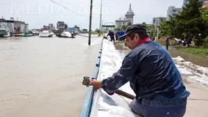 Dacă digul de la Galaţi va ceda, va fi înregistrat cel mai mare dezastru urban de după cel de-al doilea război mondial