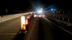 Circulație închisă pe Valea Prahovei, după o alunecare de teren