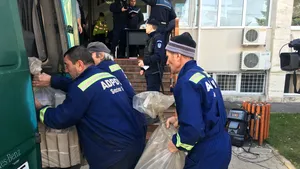 ALEGERI PARLAMENTARE 2016: Buletinele de vot sunt trimise către secţiile de votare. Jandarmii asigură trasportul şi paza secţiilor după ora 18.00 - FOTO, VIDEO