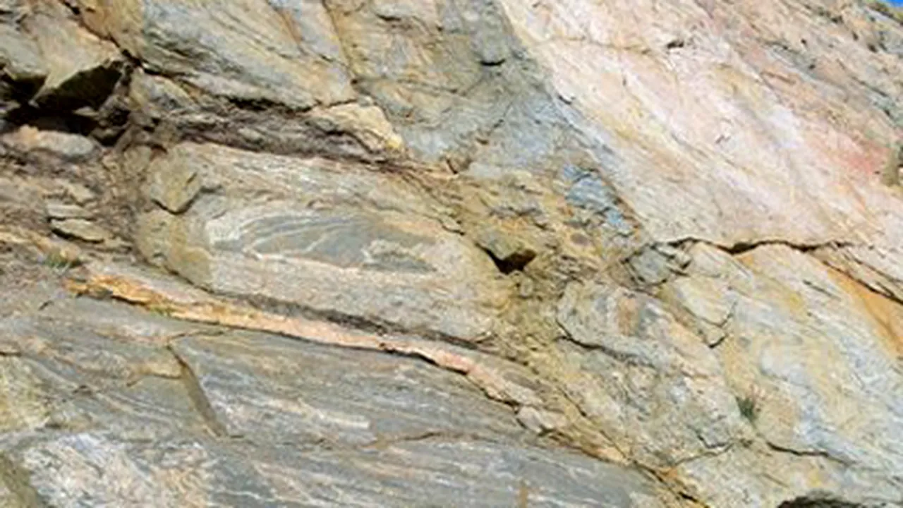 Geologii au descoperit placa tectonică lipsă a Pământului. Descoperirea ar putea prezice hazardele naturale pe viitor