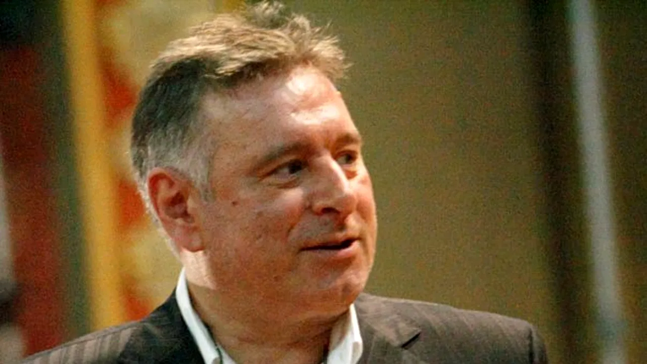 Mădălin Voicu: Îi urez 