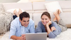 Câştigătorii crizei. Preţul acţiunilor Netflix au ajuns la un nou record istoric. Cel mai vizionat serial din lume