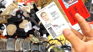 Presupuşi militanţi ai grupării teroriste Stat Islamic susţin că deţin armament care aparţinea militarilor americani în Afganistan - FOTO