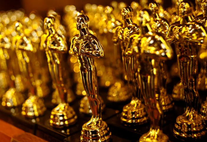 ENTERTAINMENT LIVE TEXT Oscar 2026: „One Battle After Another” a fost marele câștigător al premiilor Oscar. Surpriză: egalitate între două scurtmetraje, unul al unei cineaste româno-americane. Mr Nobody Against Putin”, Oscar pentru cel mai bun documentar