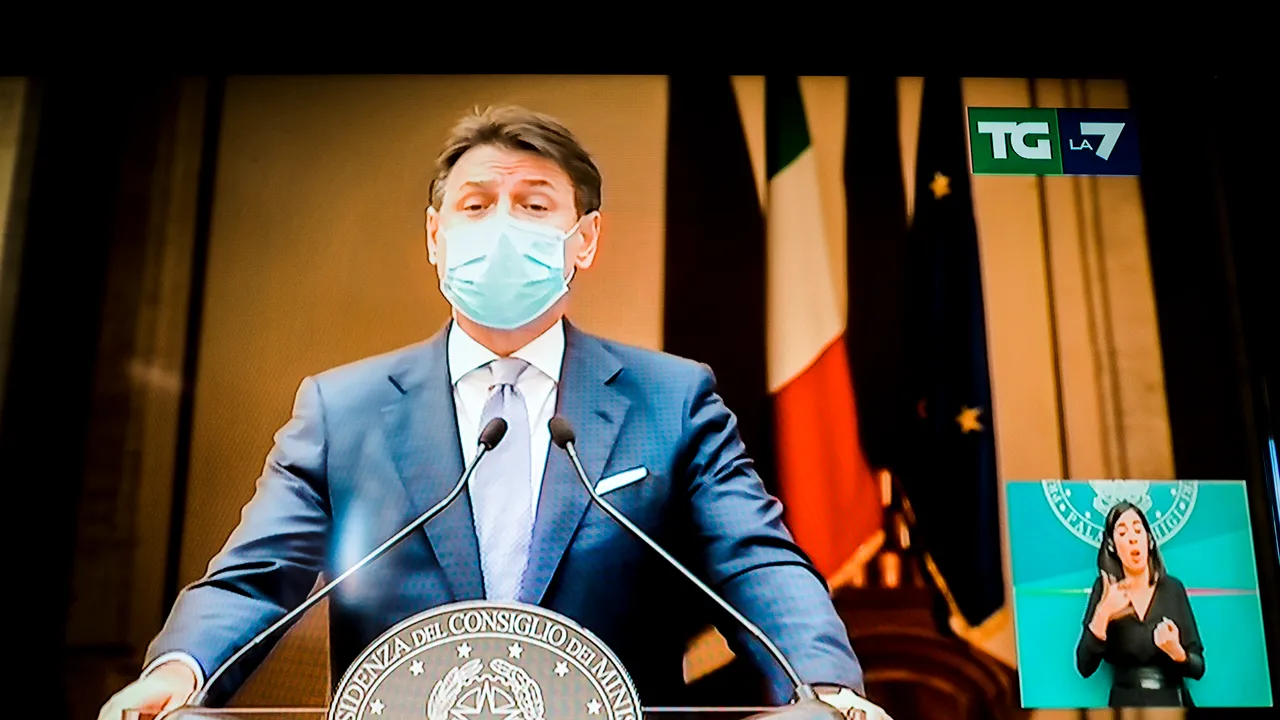 Italia introduce noi restricţii sanitare începând de luni. Activităţile HoReCa vor funcţiona în continuare, iar şcolile rămân deschise