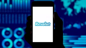 Revolut primeşte o finanţare de 500 de milioane de dolari şi îşi triplează valoarea 