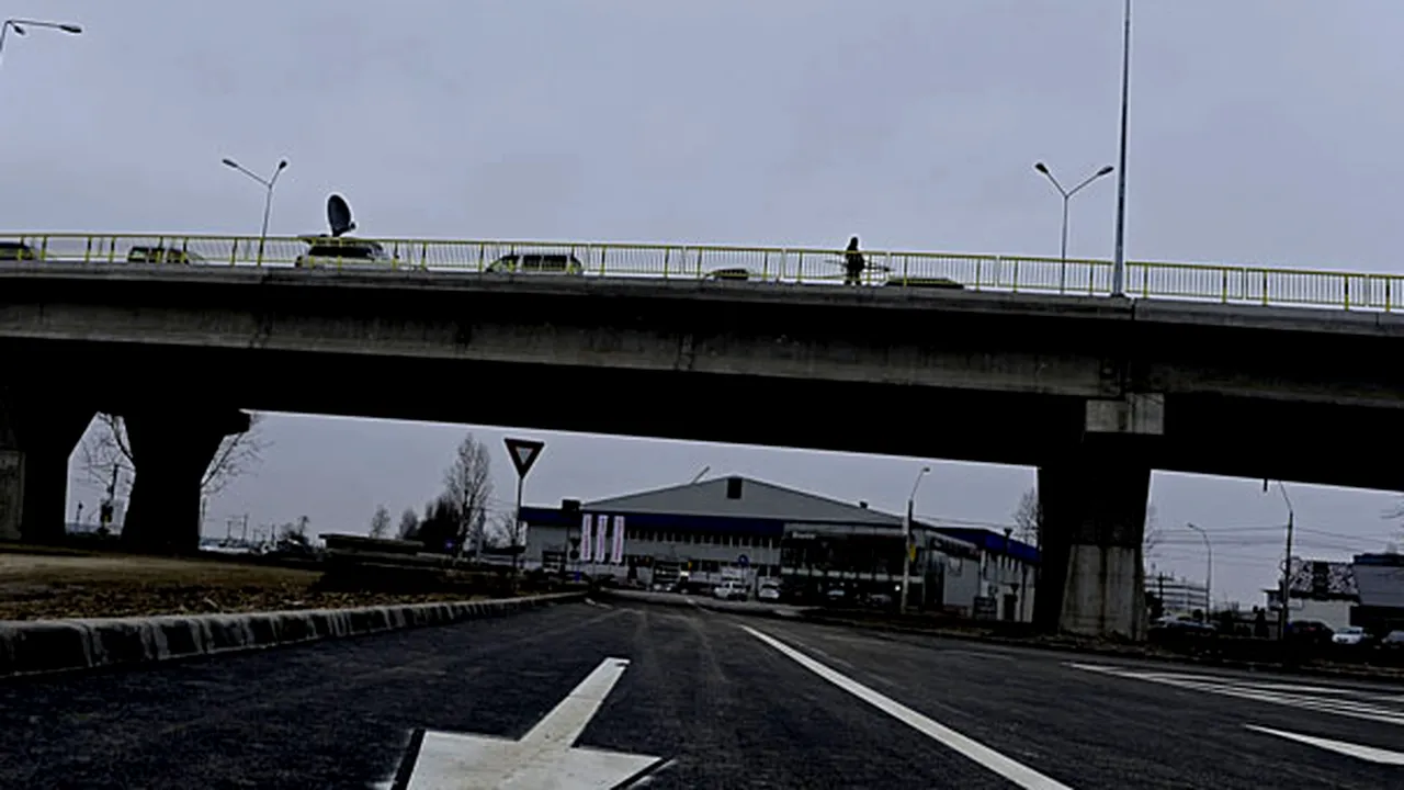 Pasajul suprateran Pipera-Tunari a fost deschis circulaţiei sâmbătă - FOTO