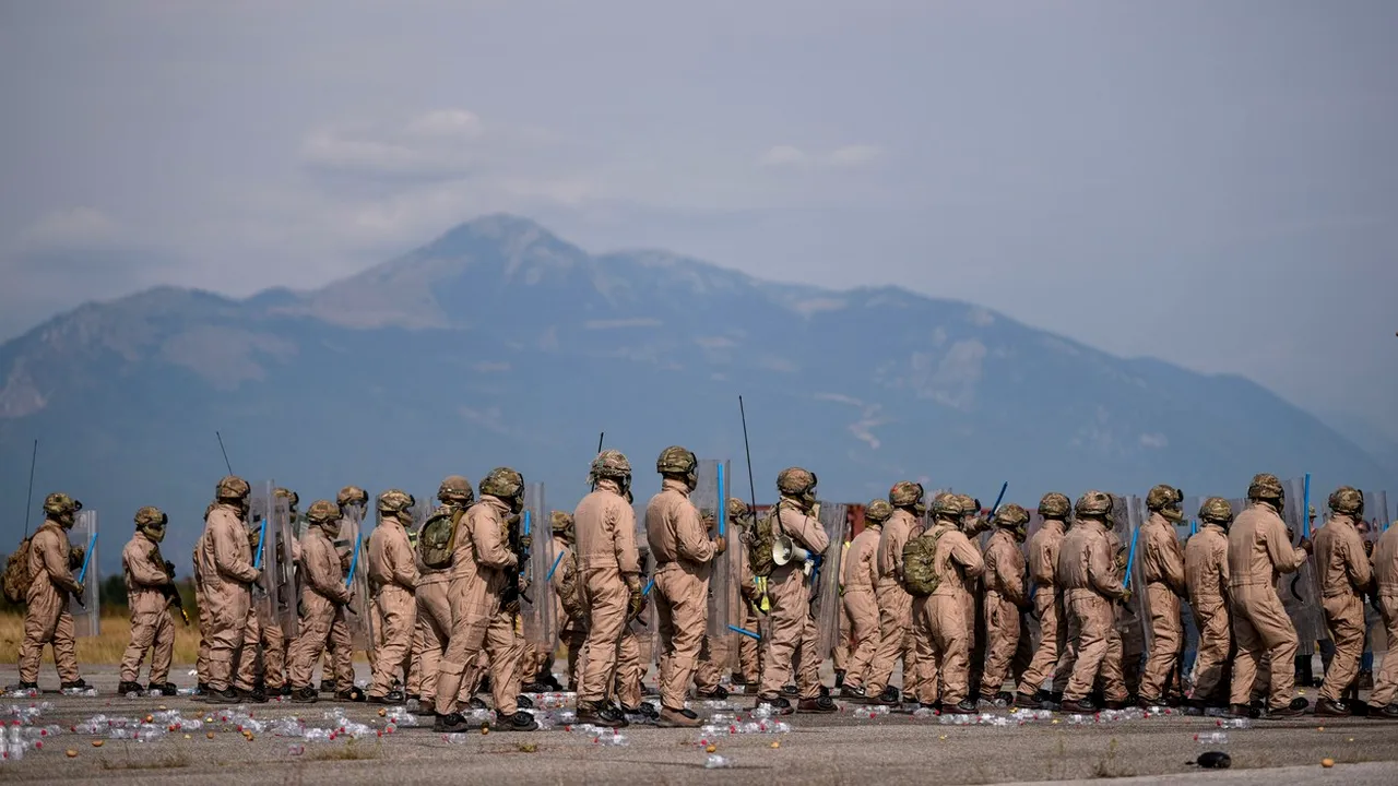 Misiunea NATO în Kosovo intensifică patrulele la frontiera cu Serbia, pe fondul tensiunilor