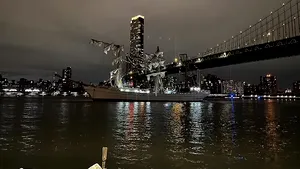 Doi marinari au murit după ce nava Marinei Mexicane s-a izbit de Podul Brooklyn