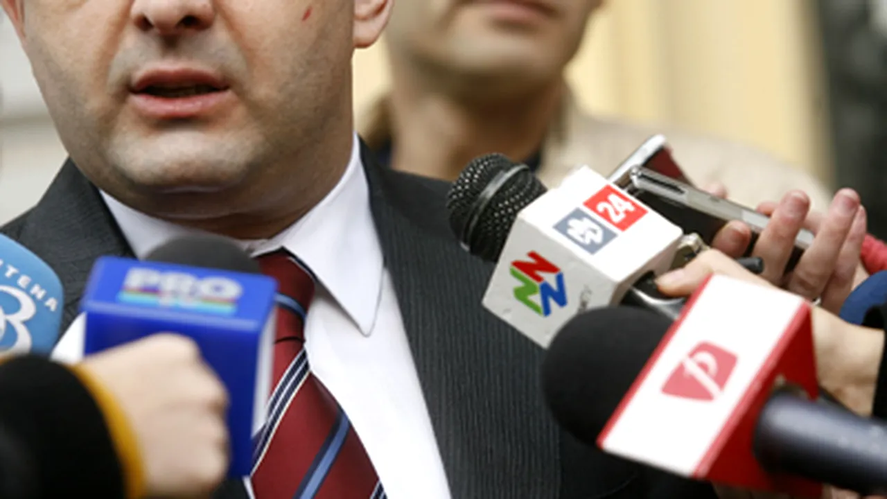 Vanghelie: Se va cere schimbarea din funcţie a viceprimarilor generali ai Capitalei