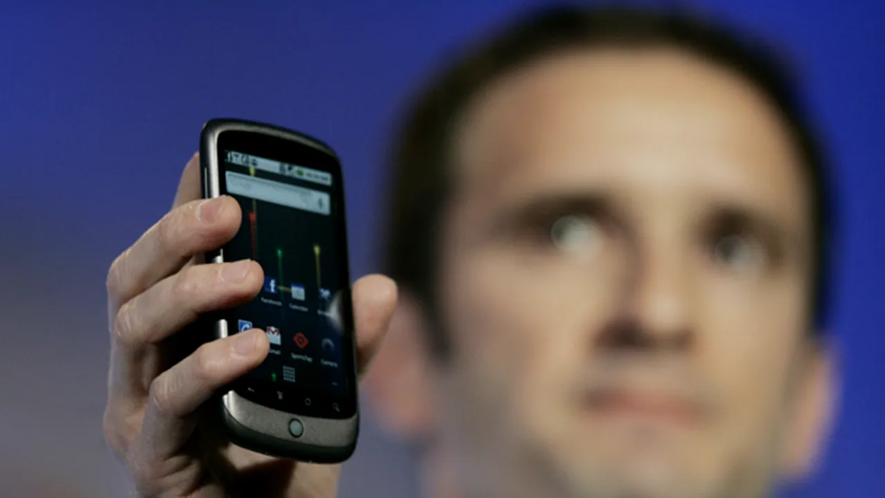 Google a lansat smartphone-ul Nexus One - FOTO
