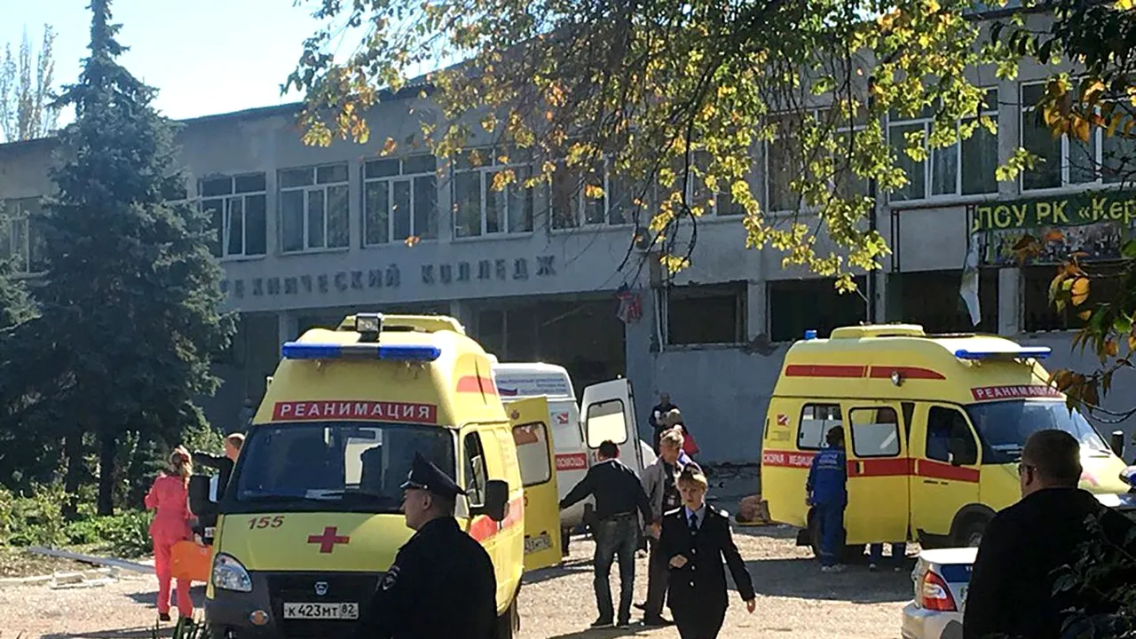 EXPLOZIE la un colegiu din Rusia. UPDATE: Bilanţul atacului a ajuns la 19 morţi/ Vladimir Putin promite anchetă | VIDEO