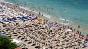 VREMEA în minivacanţa de 1 MAI. Temperaturile vor ajunge la 30 de grade Celsius. La ce să se aştepte turiştii care ajung pe litoral