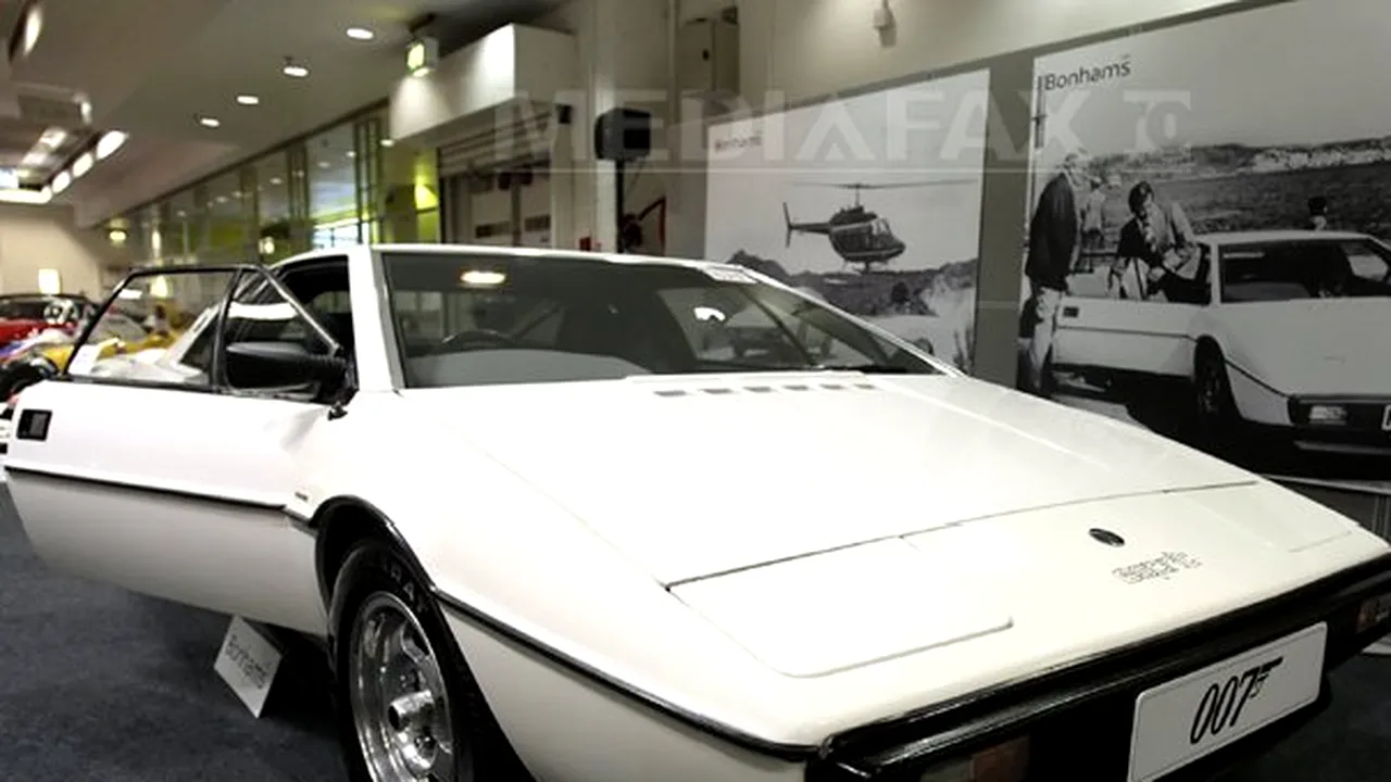 Automobilul-submarin dintr-un film cu James Bond, vândut cu peste 860.000 de dolari