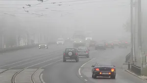 COD GALBEN de vânt şi ceaţă / Vizibilitate sub 50 de metri pe mai multe drumuri