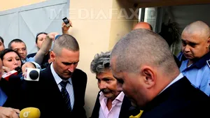 Tratament special pentru lotul Vîntu la ieşirea din arestul Poliţiei Capitalei - VIDEO
