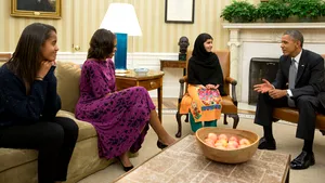 Malala Yousafzai, primită de Barack şi Michelle Obama la Casa Albă