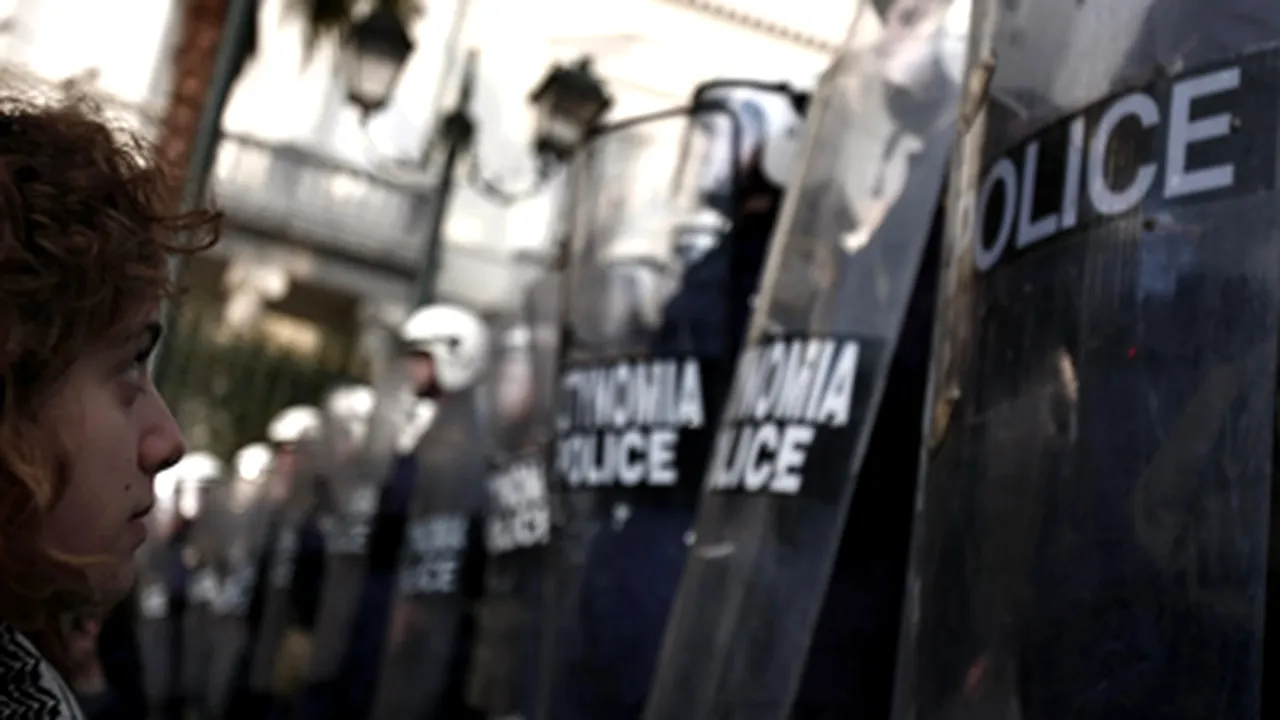 Un poliţist grec a fost împuşcat la Atena