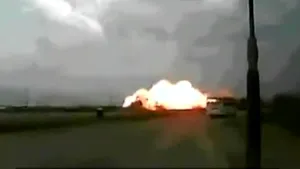 IMAGINI cu prăbuşirea avionului-cargo în Afganistan. Accidentul aviatic s-a soldat cu 7 morţi - VIDEO