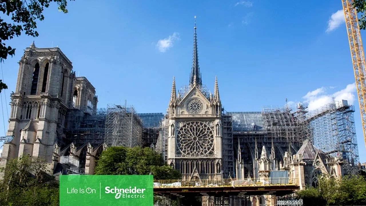 Schneider Electric a contribuit la restaurarea Catedralei Notre Dame din Paris
