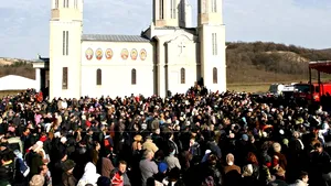 Credincioşii îl prăznuiesc, vineri, pe Sfântul Apostol Andrei, ocrotitorul României