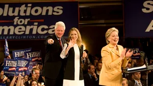 Fiica lui Hillary şi Bill Clinton se căsătoreşte vara viitoare