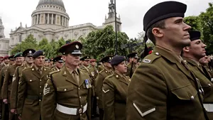 Jumătate dintre militarii britanici se gândesc să se retragă din armată