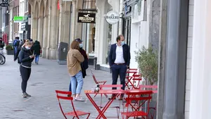 Coronavirus. În Olanda se închid barurile şi restaurantele. Ţara are a treia cea mai mare rată de noi infectări la 100.000 de locuitori din Europa