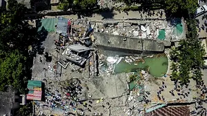 Cutremurul din Haiti a omorât peste 1300 de persoane şi a rănit 5.700 de oameni