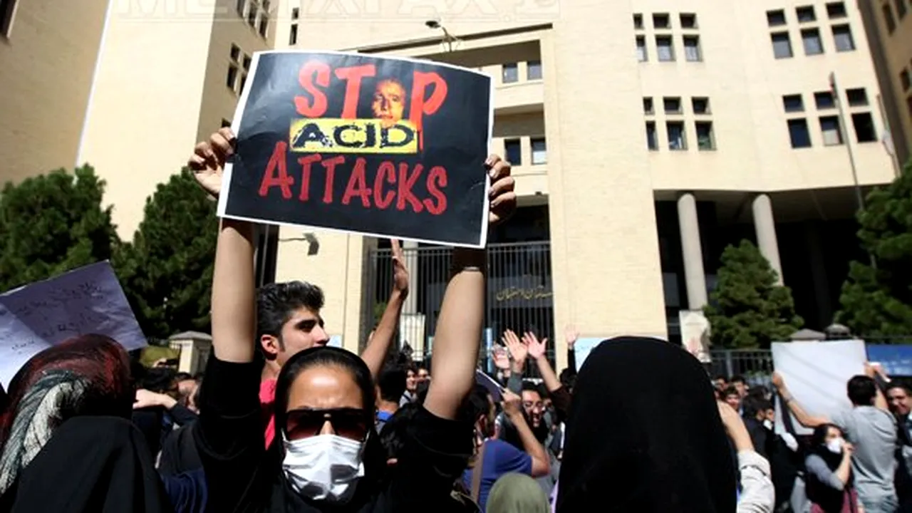Mobilizare a autorităţilor din Iran, după ce mai multe femei au fost vizate de atacuri cu acid