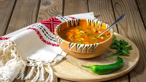 România suflă-n ciorbă / Cele mai iubite ciorbe ale românilor / Cât costă cea mai scumpă ciorbă din România