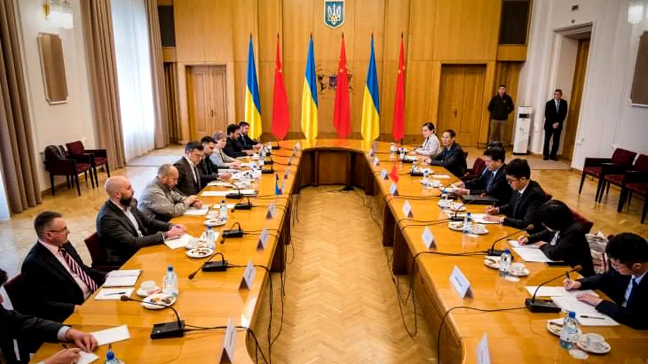 Kievul i-a transmis emisarului chinez că orice soluţie pentru oprirea conflictului trebuie să respecte suveranitatea Ucrainei