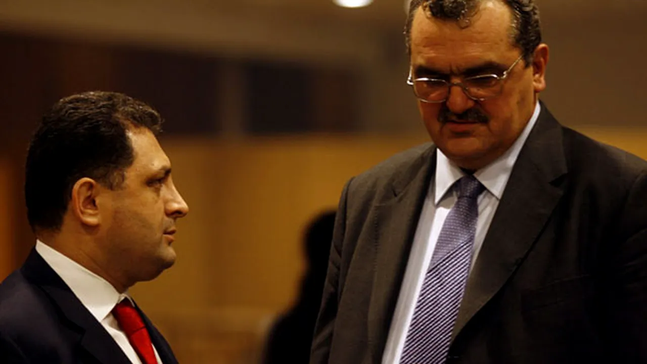 Vanghelie către Mitrea: Dacă sunteţi măgar, o încurcaţi cu mine