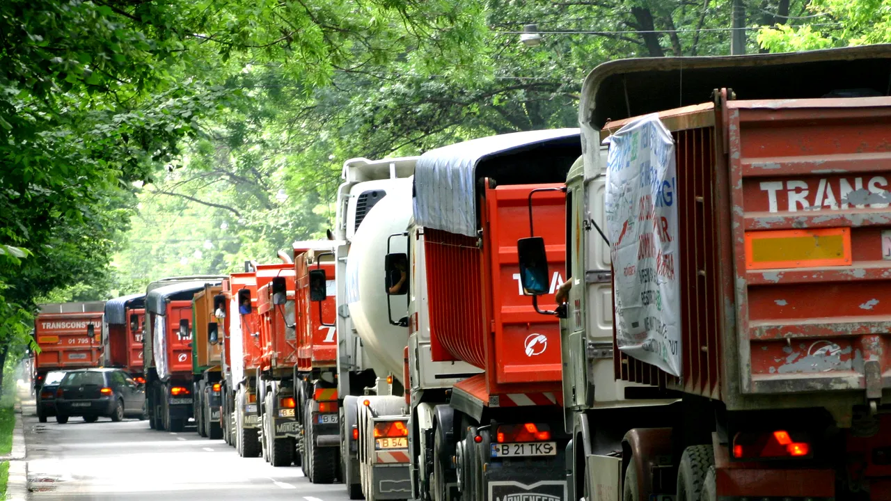 Circulaţia vehiculelor grele, interzisă de marţi, pe drumurile naţionale, între orele 10:00-20:00
