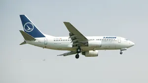 Cursa Tarom Bucureşti-Viena, întoarsă pentru un control