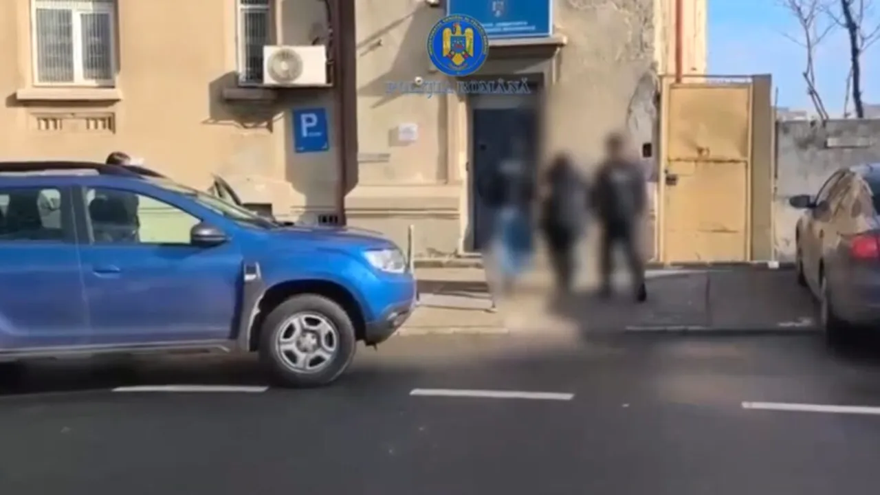 A convins-o să cumpere vouchere, apoi i-a golit contul. Femeie reținută în Buzău. VIDEO