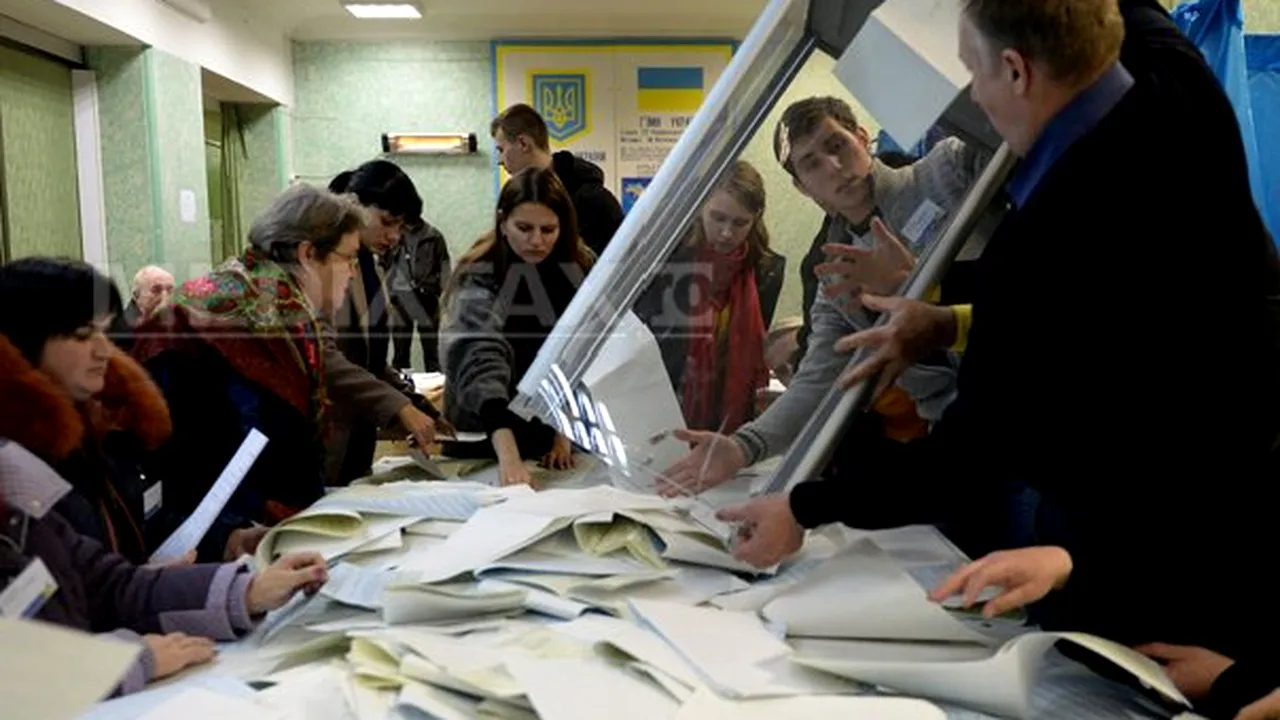 Observatori internaţionali: Alegerile din Ucraina s-au derulat în conformitate cu normele democratice