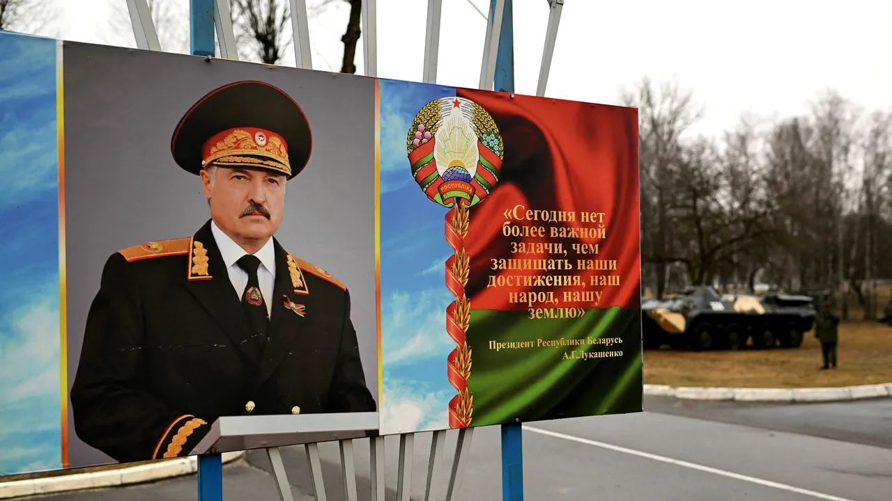 Belarus se bazează pe 1.5 milioane de rezervişti în caz de război. Lukaşenko se mândreşte cu armata sa