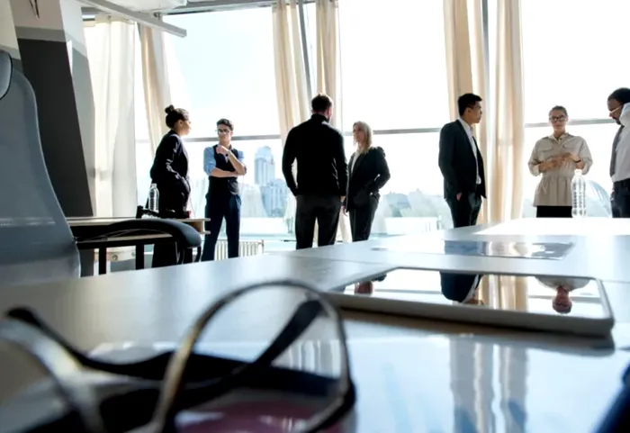 Exclusiv Prima reacție a specialiștilor în atragerea forței de muncă din străinătate după ce Guvernul a lansat un proiect de OUG pentru schimbarea legislației